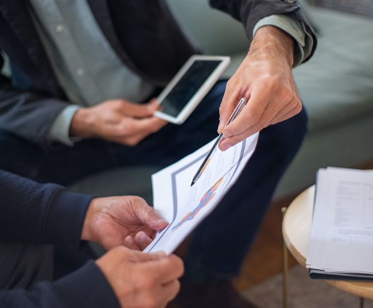 Sparschwein mit Münzen